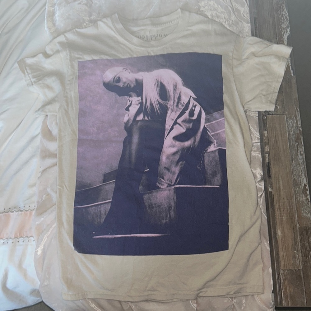 ariana grande merch from tour 2019